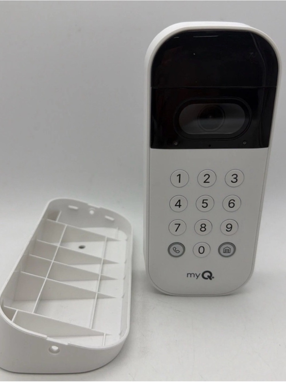 White Smart Keypad Doorbell with Camera